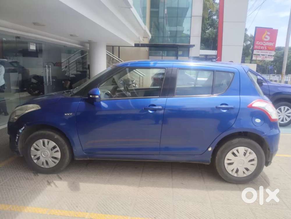 Maruti Suzuki Swift Vxi, 2012, Petrol