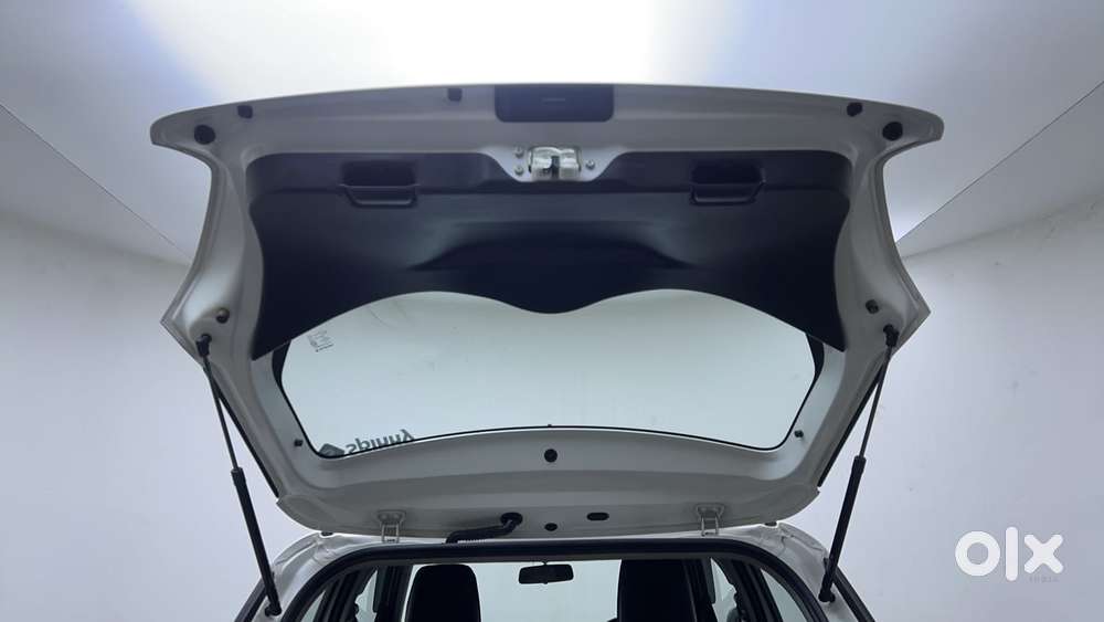 Maruti Suzuki Swift Vvt Vxi, 2022, Petrol