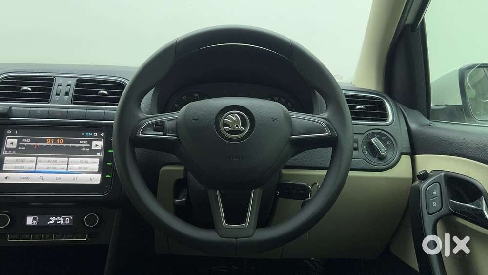 Skoda Rapid 1.5 Tdi Style/1.5 At Style, 2021, Petrol