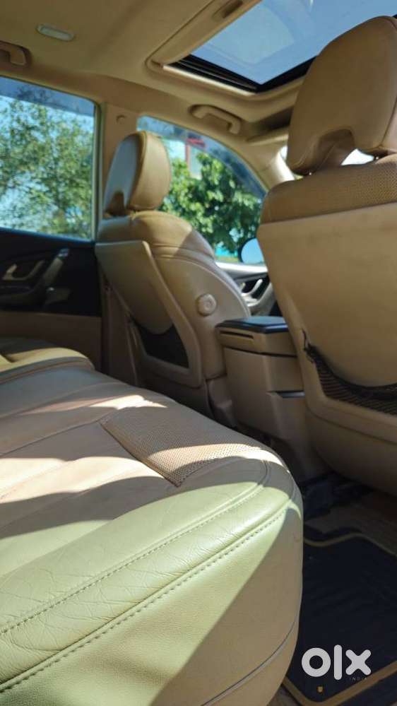 Mahindra Xuv500, 2015