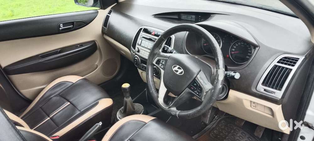 Hyundai I20 Petrol Asta Dual Tone, 2012, Petrol