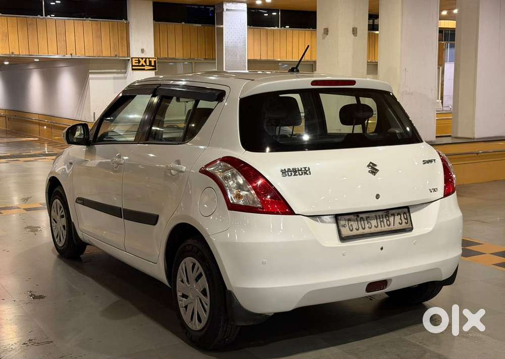 Maruti Suzuki Swift Vxi With Abs, 2014, Petrol