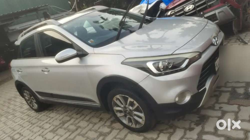 Hyundai I20 Active 2016 Diesel,show Room Record And Fresh Insurance