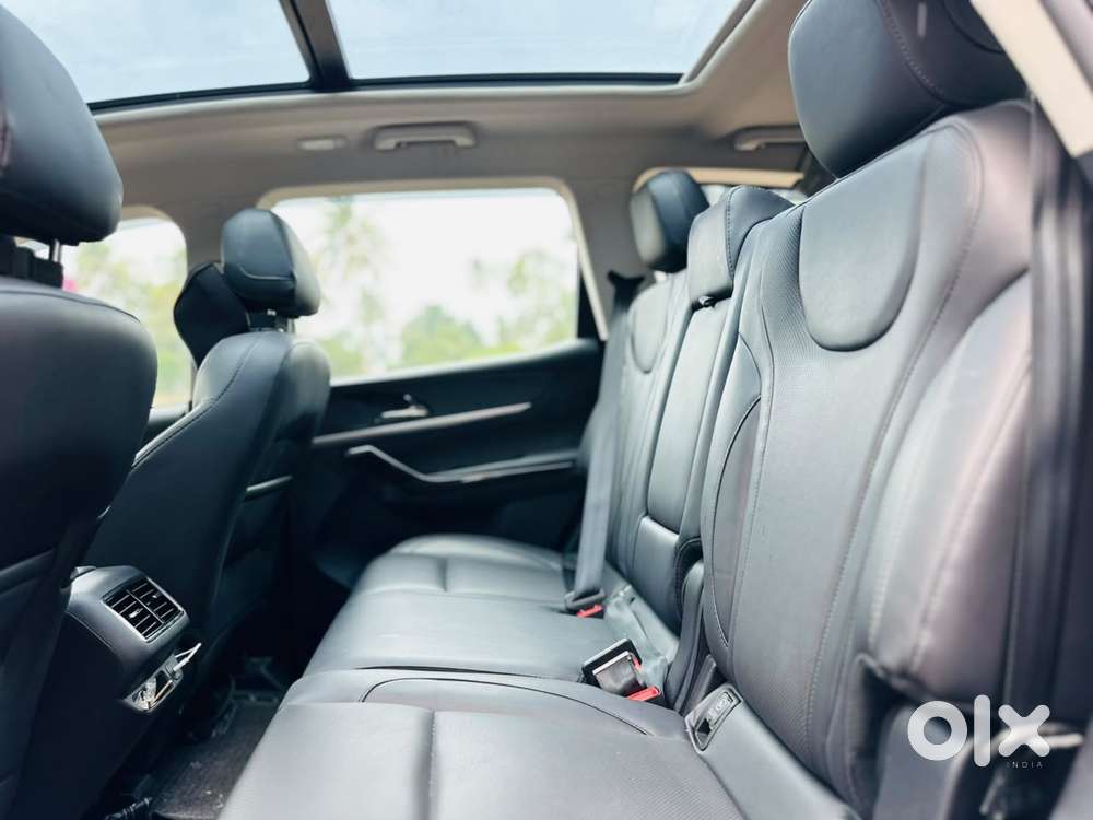 Mahindra Xuv700 2.2 Ax 7 Diesel At Str Awd, 2025, Diesel