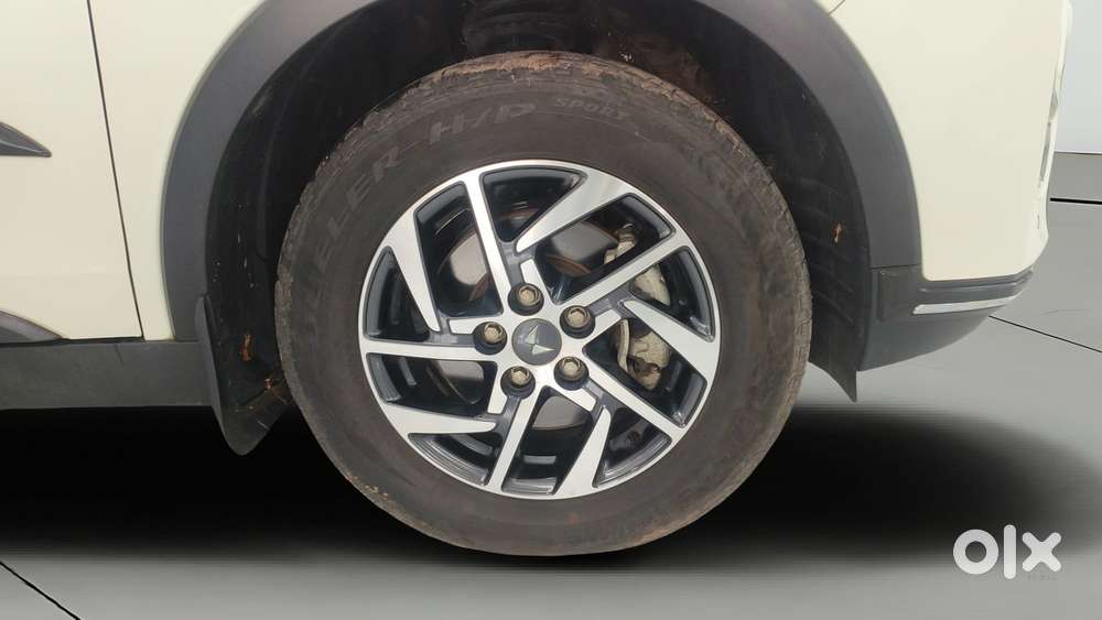 Mahindra Xuv300 W8 Option, 2023, Petrol