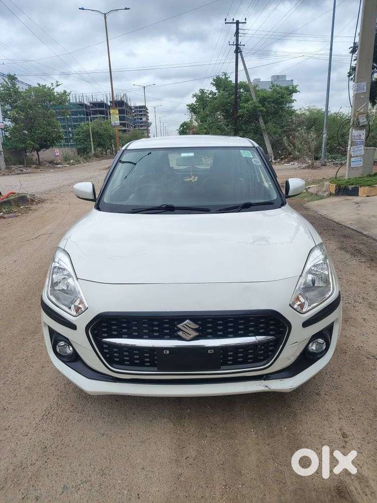 Maruti Suzuki Swift Vxi + Manual, 2022, Petrol
