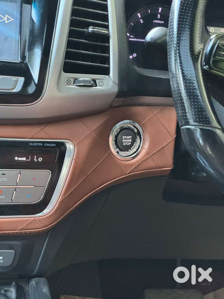Mahindra Alturas G4 4wd At, 2019, Diesel
