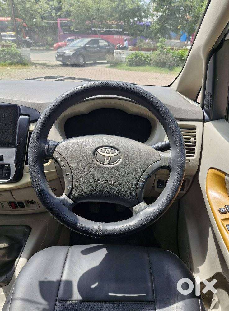 Toyota Innova 2.5 Ev Ms 8 Str, 2010, Diesel