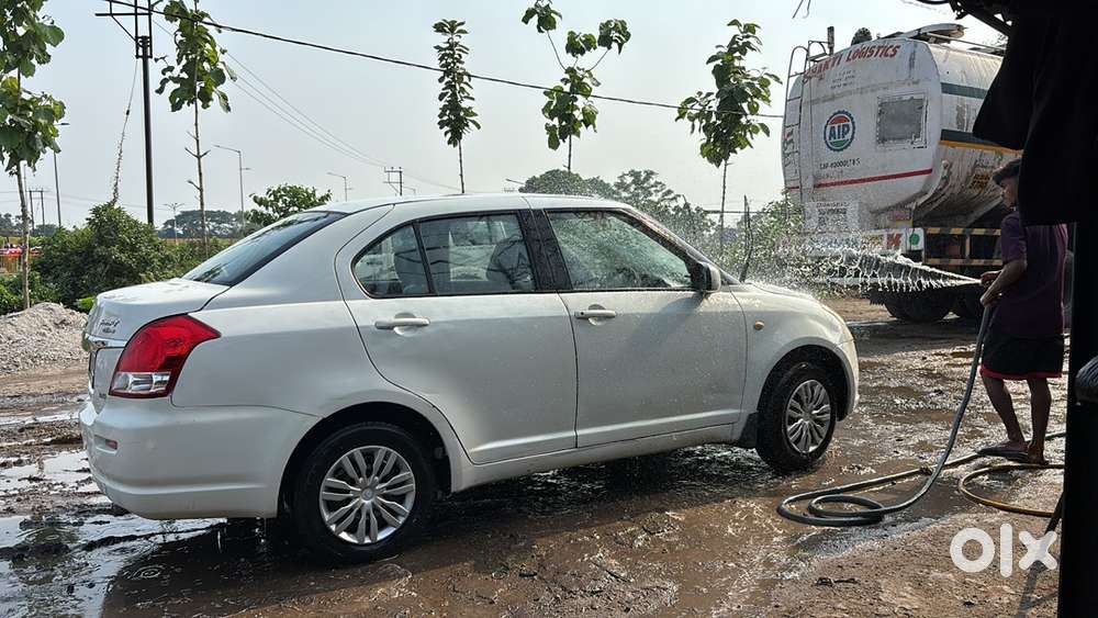 Maruti Suzuki Swift Dzire 2011