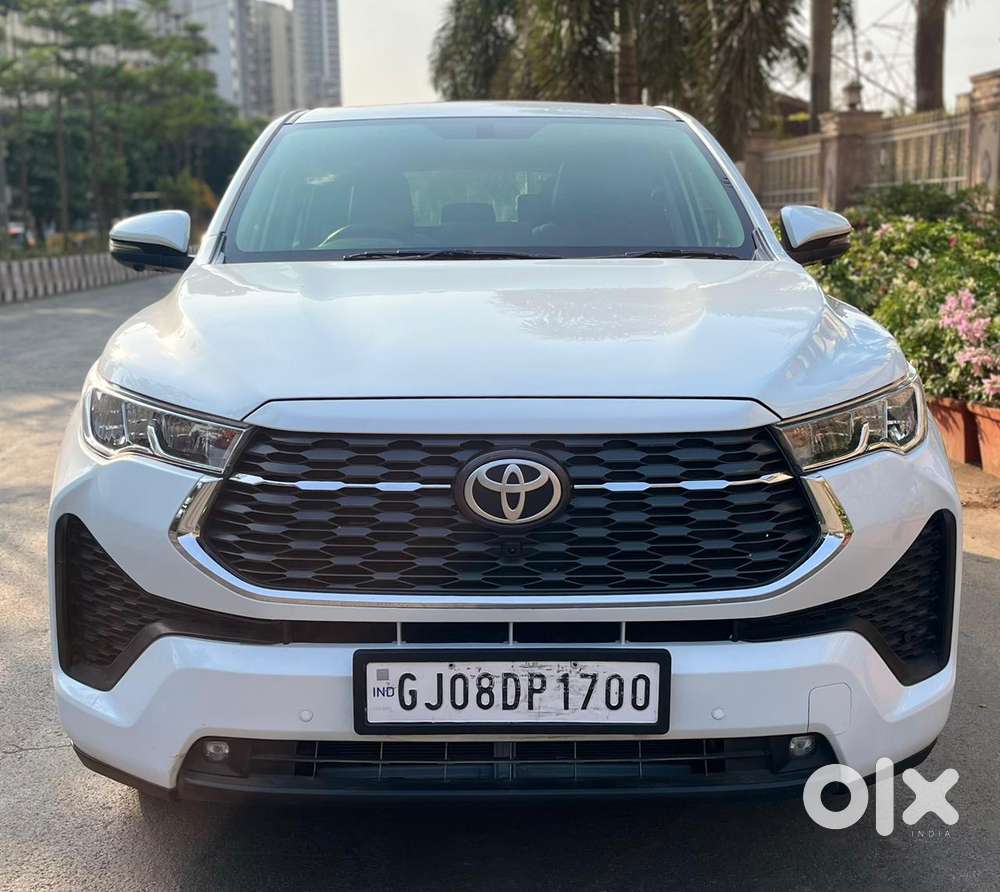 Toyota Innova Hycross, 2025, Petrol