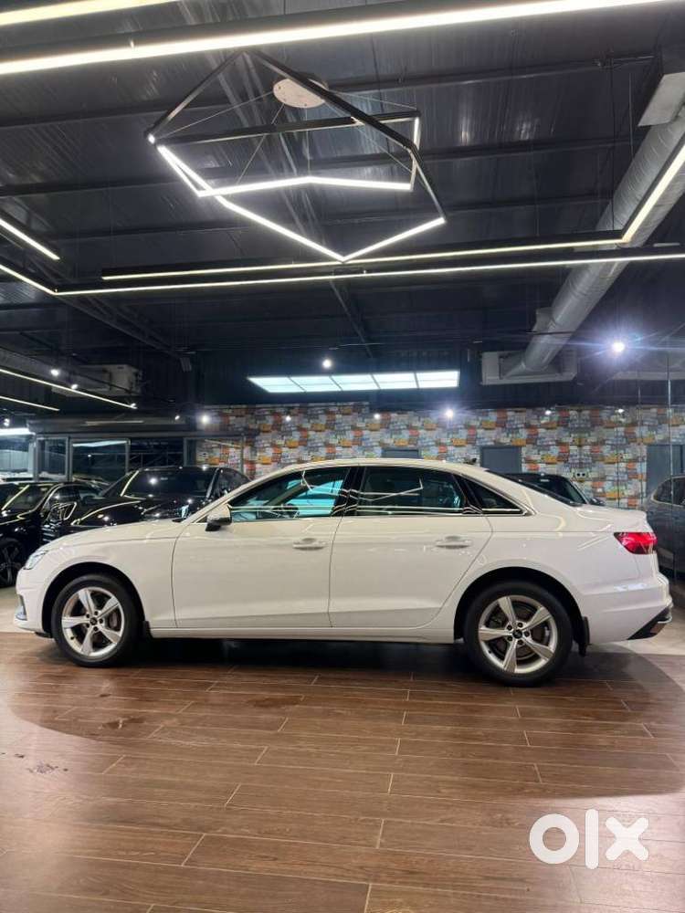 Audi A4 2.0 Premium Plus 40 Tfsi, 2024, Petrol