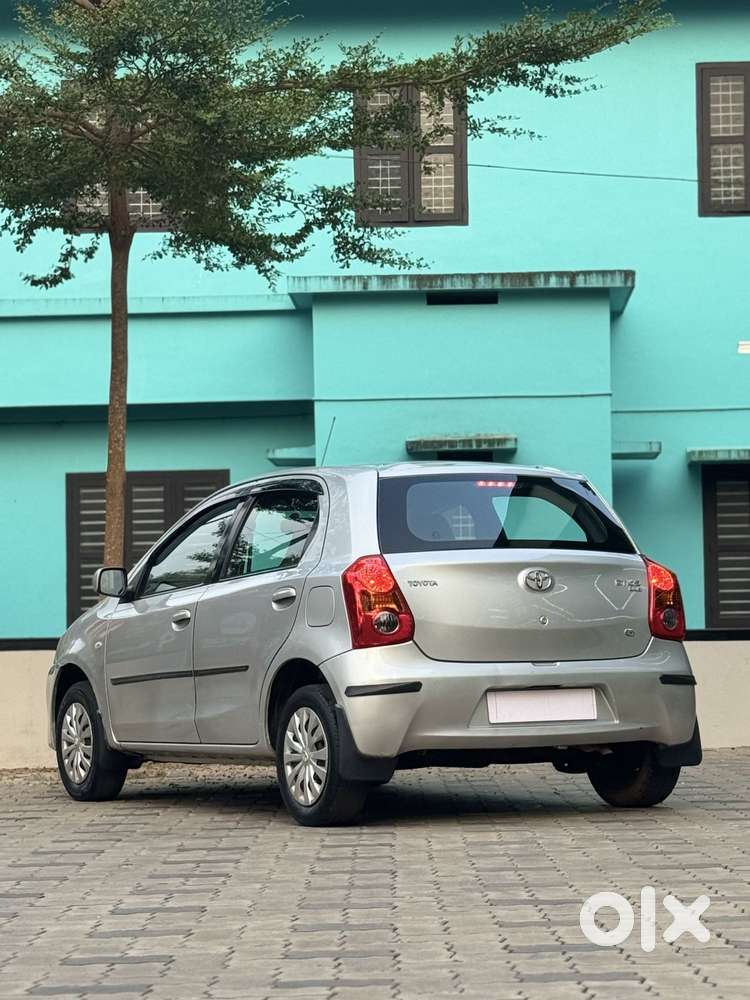 Toyota Etios Liva 2013-2014 G, 2013, Petrol