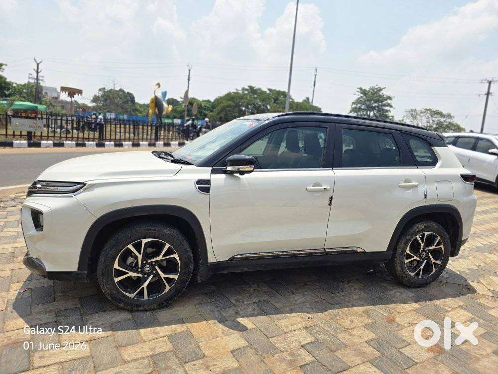 Toyota Urban Cruiser Hyryder 1.5 V Neo Drive, 2023, Petrol