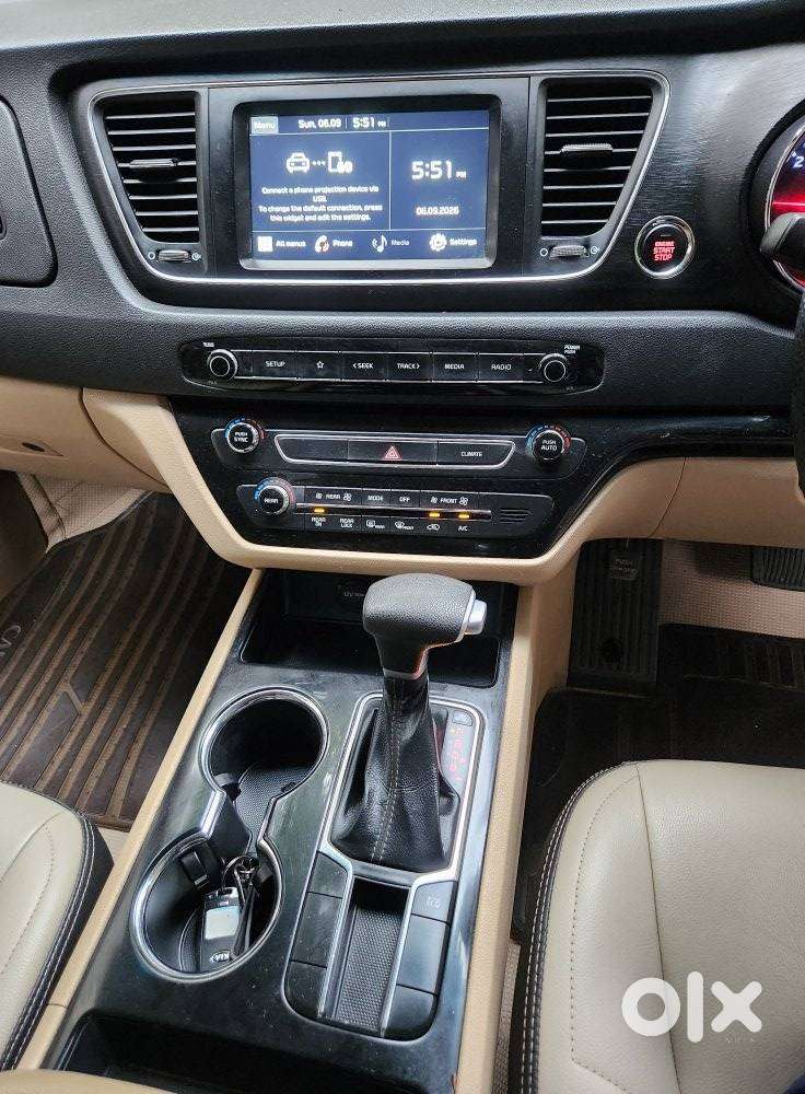 Kia Carnival Premium, 2020, Diesel