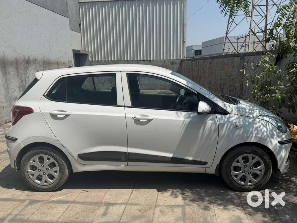 Hyundai Grand I10 2016 Petrol Well Maintained