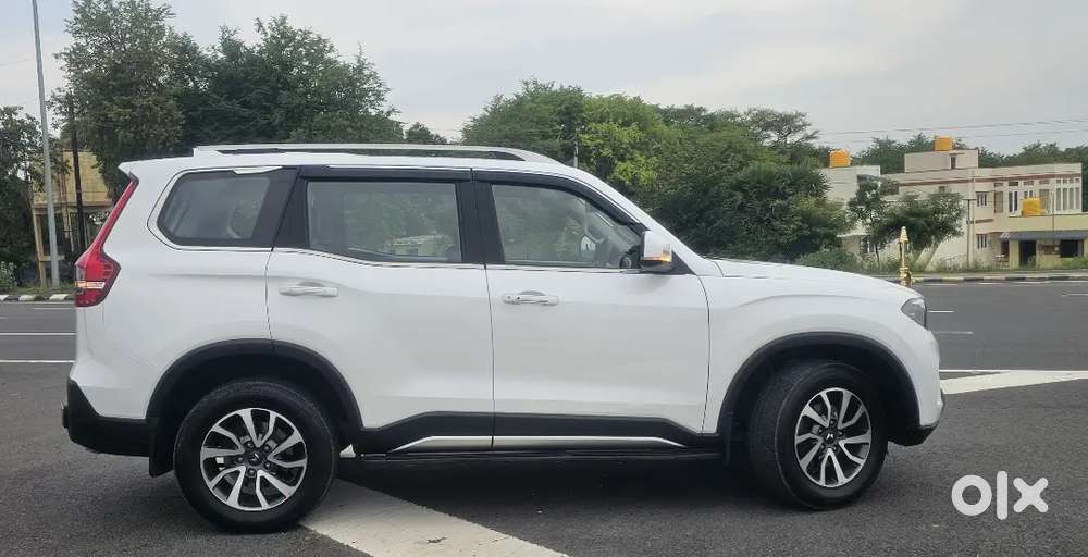 *feature Details*
  Mahindra & Mahindra