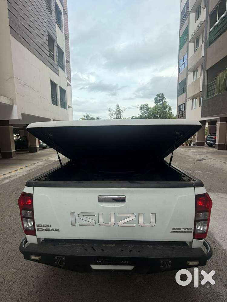 Isuzu V-cross Z 4x4 Mt, 2017, Diesel