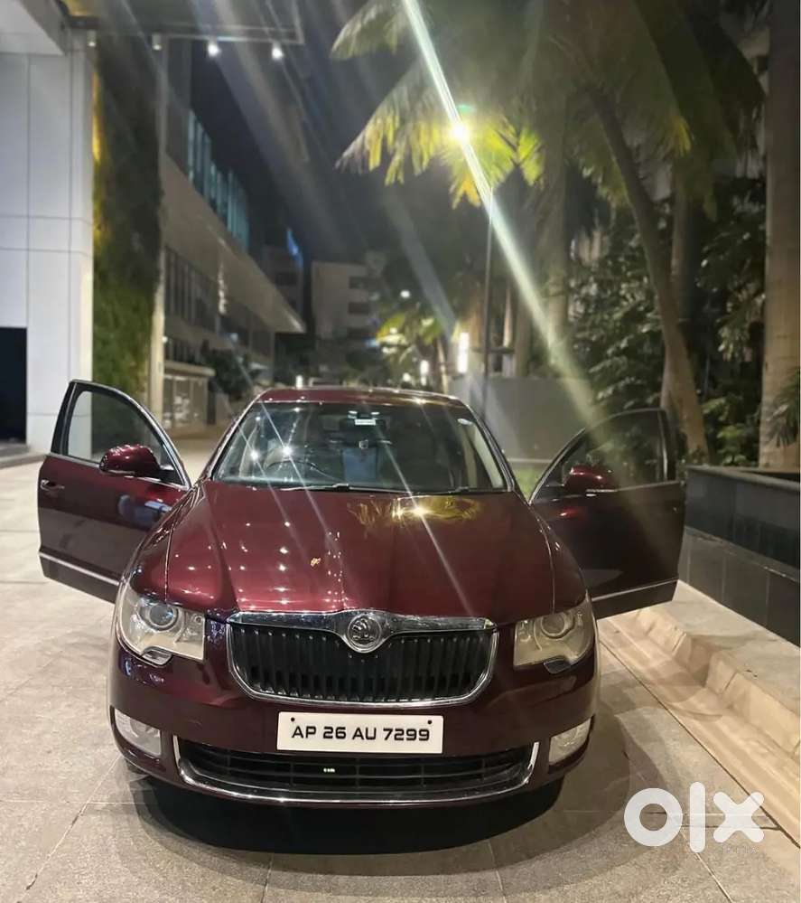 Skoda Superb 2014 Diesel 82300 Km Driven