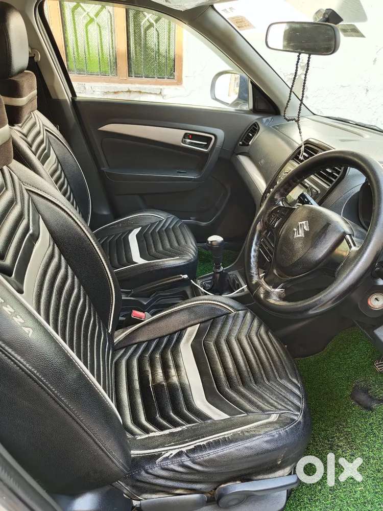 Well-maintained Maruti Suzuki Brezza Zdi  2018 Diesel 70000 Km Driven