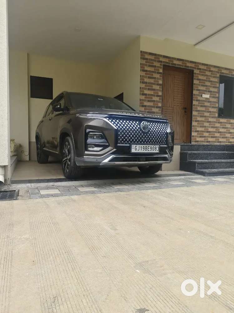 Mg Hector Plus Savvy 2023 Petrol Automatic