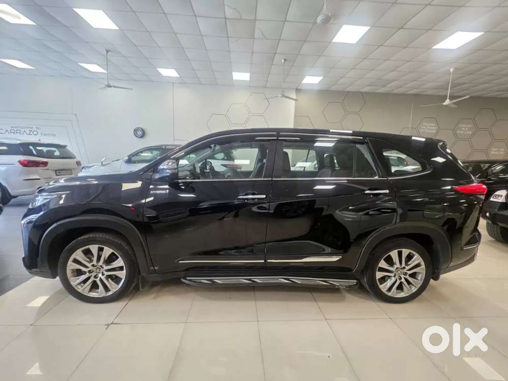 Toyota Innova Hycross 2.0 Zx (o) Hybrid 7 Str, 2024, Petrol