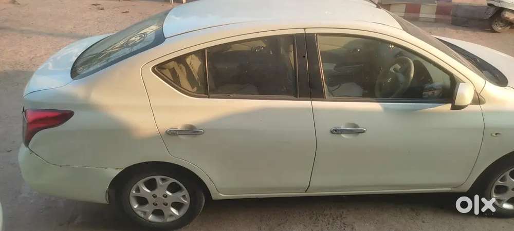 Gadi Puri Tan Hai 4 Tayar Naya Hai
