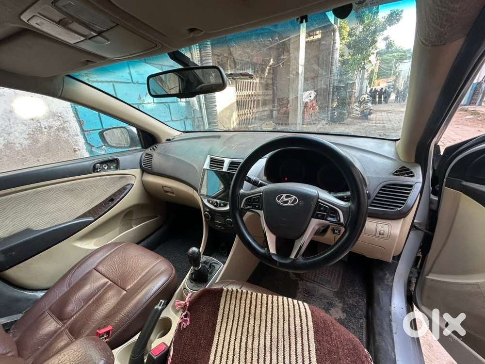 Hyundai Fluidic Verna 2015