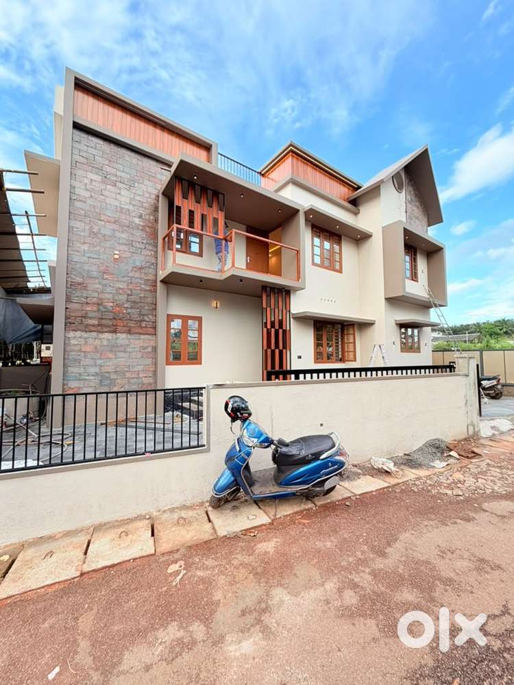 Kakkanad infopark 10 km,Near Rajagiri hospital,edappally bus route