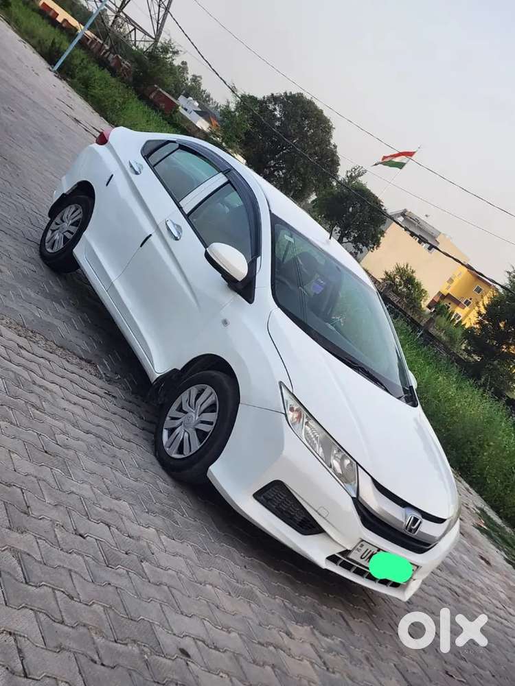 Honda City Diesel 
1st Owner 
Dono Key 
Power Steering 
Power Windows