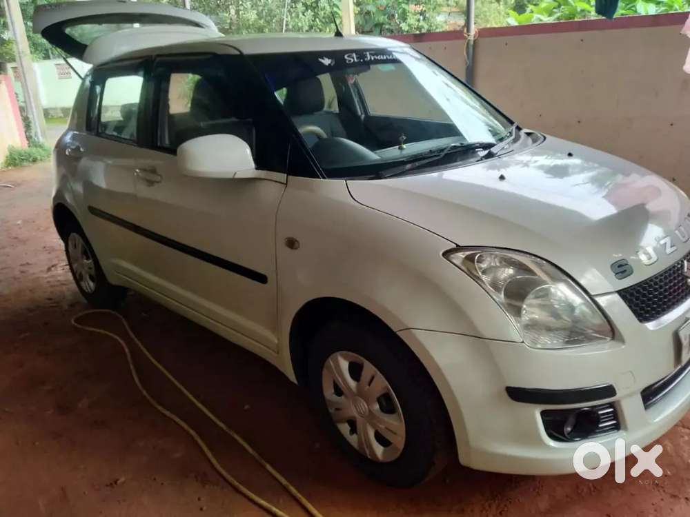Show Room Condition Swift Vxi  2010 In Chalakudy Good Conditinn Vxi