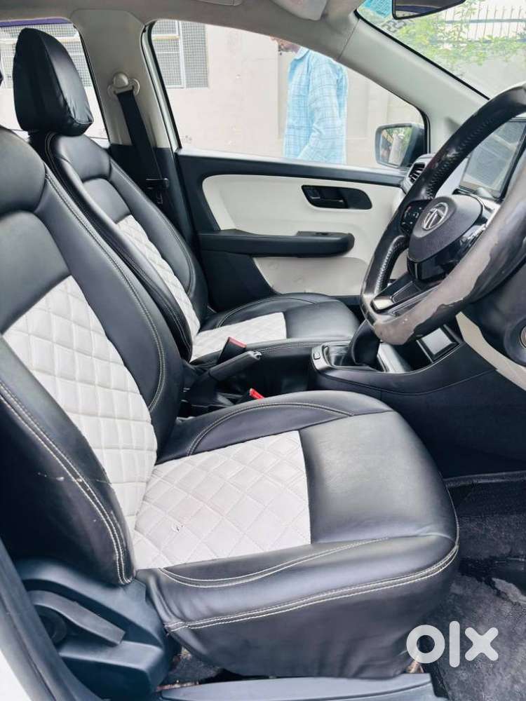 Tata Altroz 1.2 Xe, 2021, Petrol