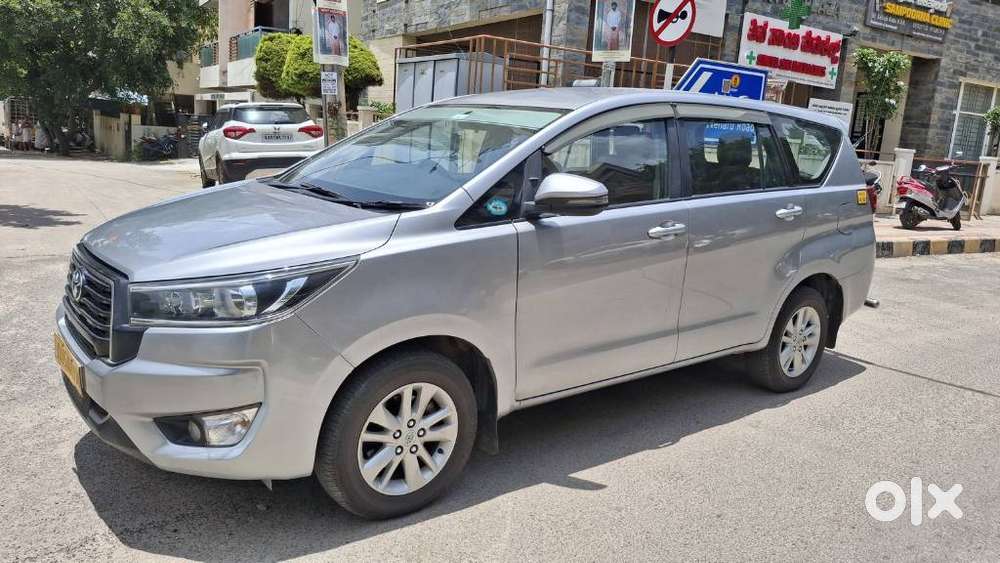 Toyota Innova Crysta 2.4 G Mt, 2023, Diesel