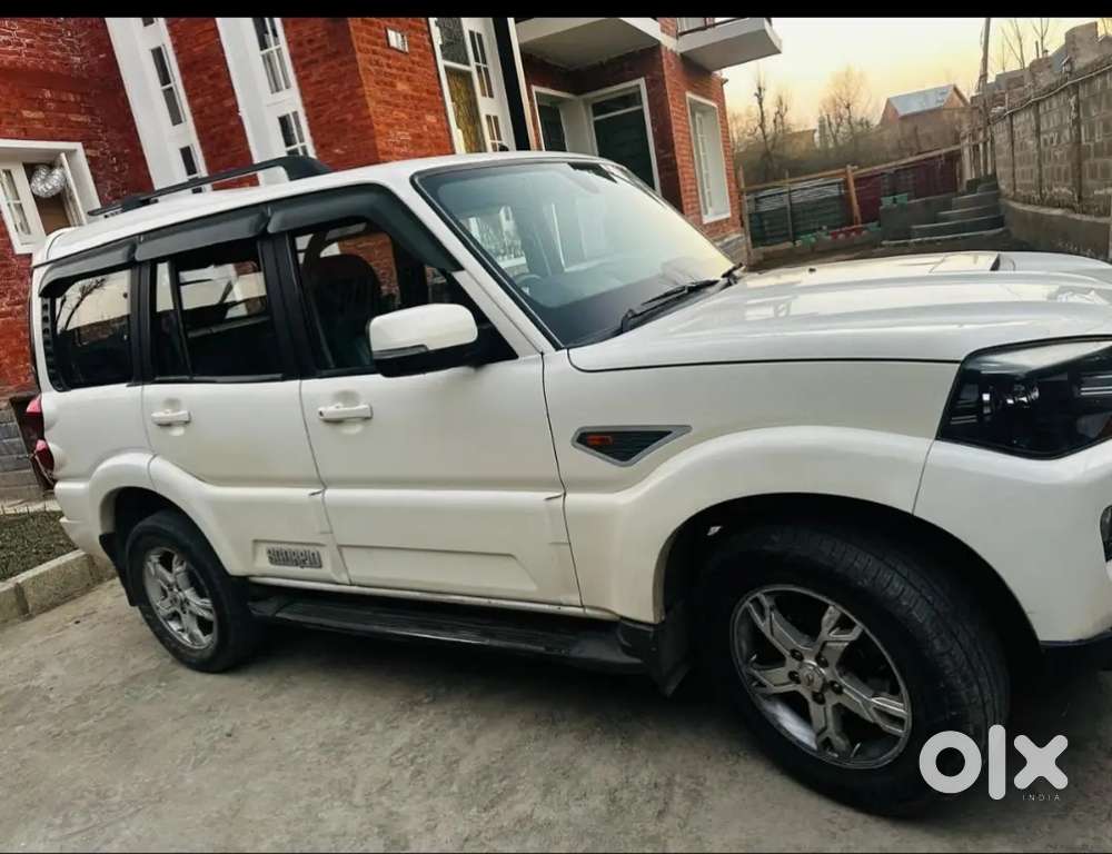 Mahindra Scorpio 2016 Diesel 180000 Km Driven