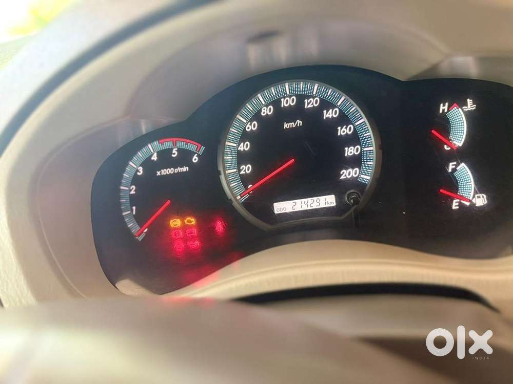Toyota Innova 2014 Diesel 210 Km Driven