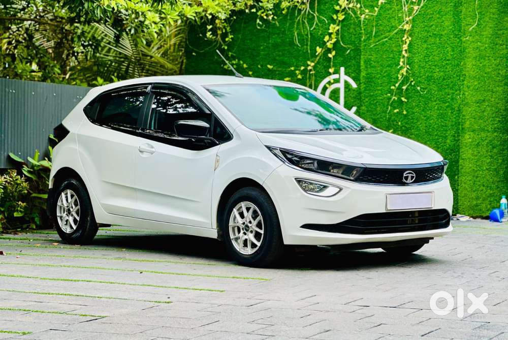 Tata Altroz 1.2 Xe, 2021, Petrol