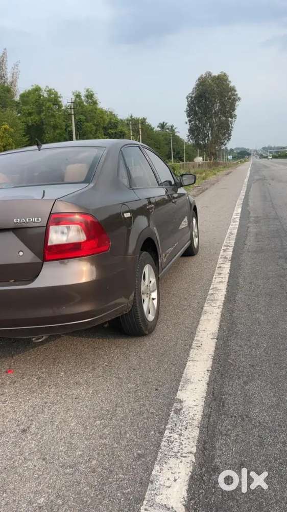 Skoda Rapid Elegance Plus 2015 Model Diesel Automatic