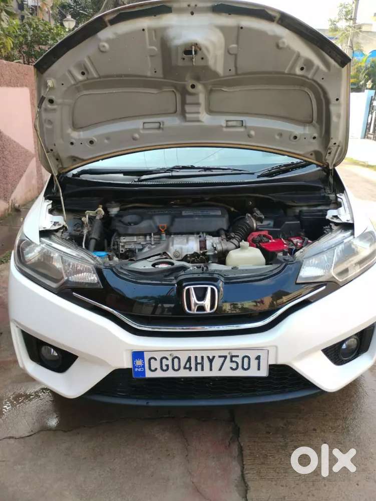 Honda Jazz 2015 30kmpl Milege