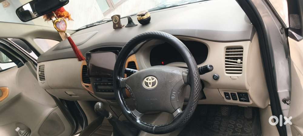 Toyota Innova 2009-2011 2.0 Vx 8 Str, 2011, Diesel