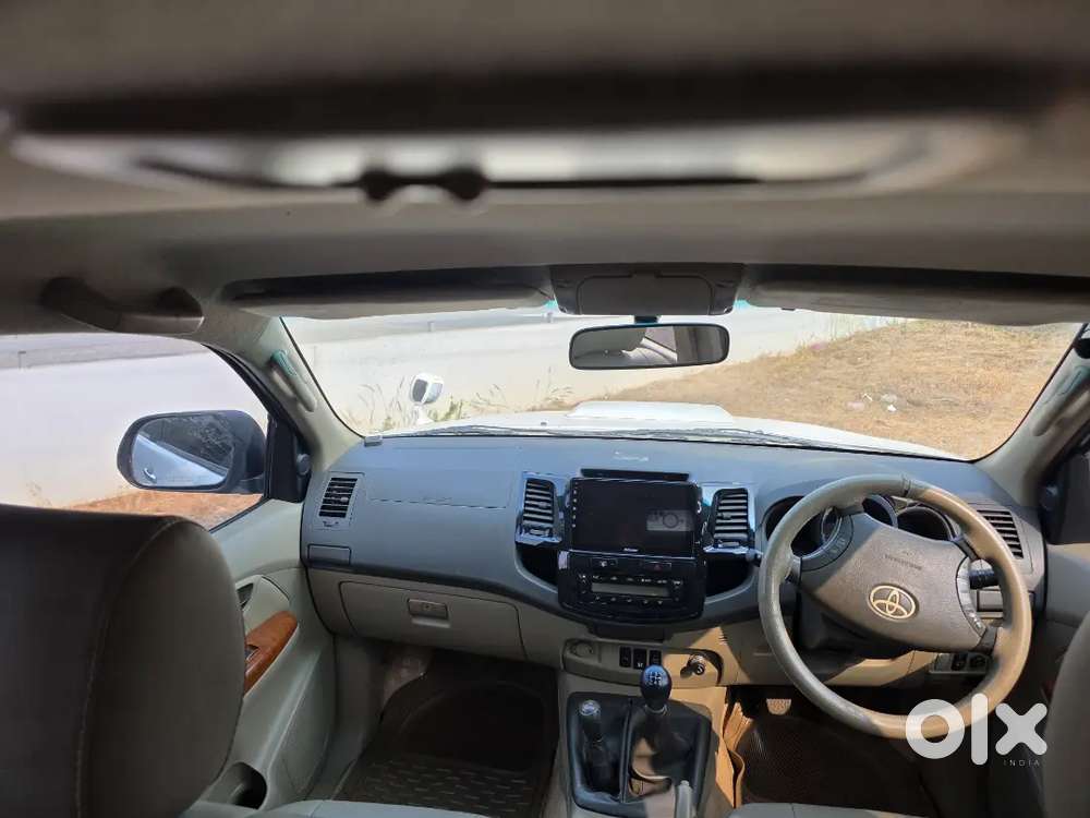 Toyota Fortuner 2011 Diesel 126000 Km Driven