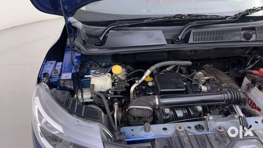 Renault Triber Rxz, 2023, Petrol