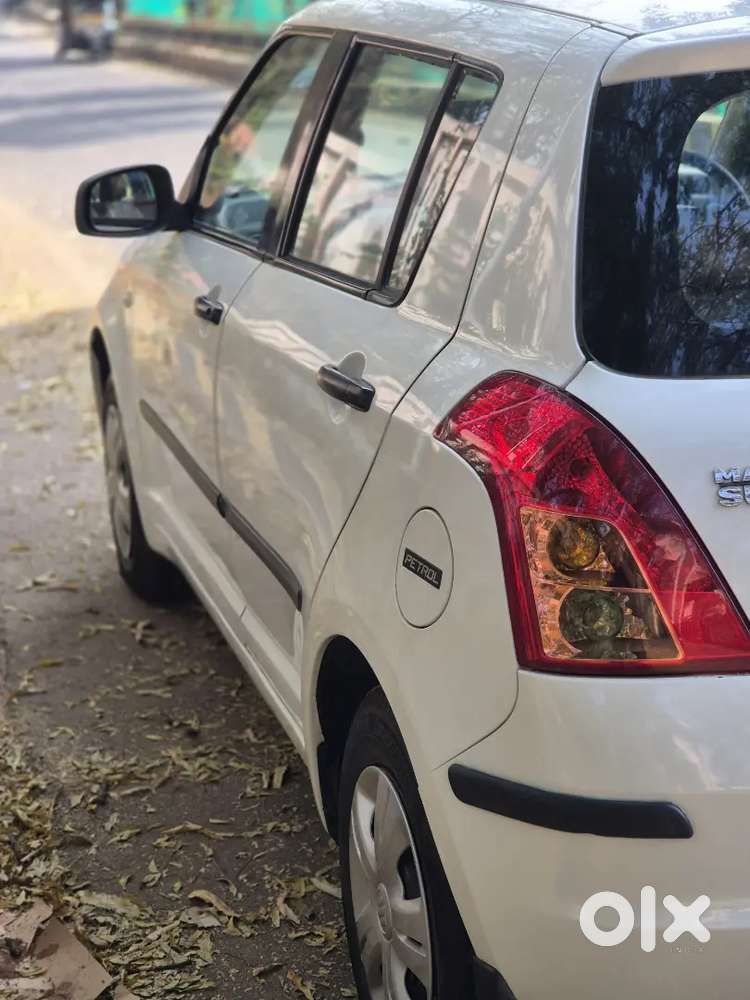 Maruti Suzuki Swift 2010 Petrol 14000 Km Driven