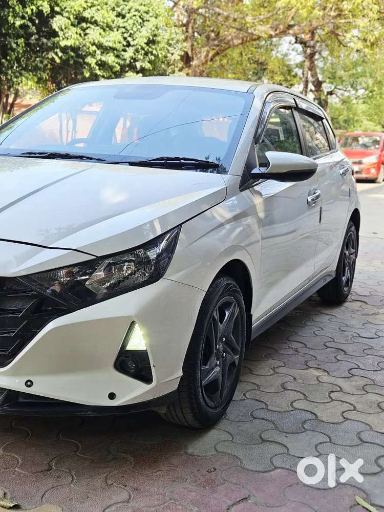 I20 Sportz - 2023 Petrol 12000kms Showroom Condition