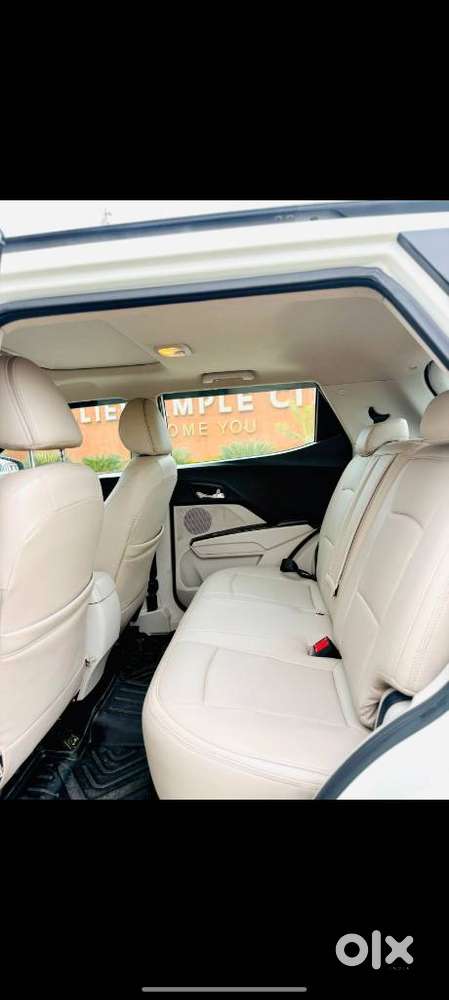 Mahindra Xuv300 W8 Option Diesel, 2023, Diesel