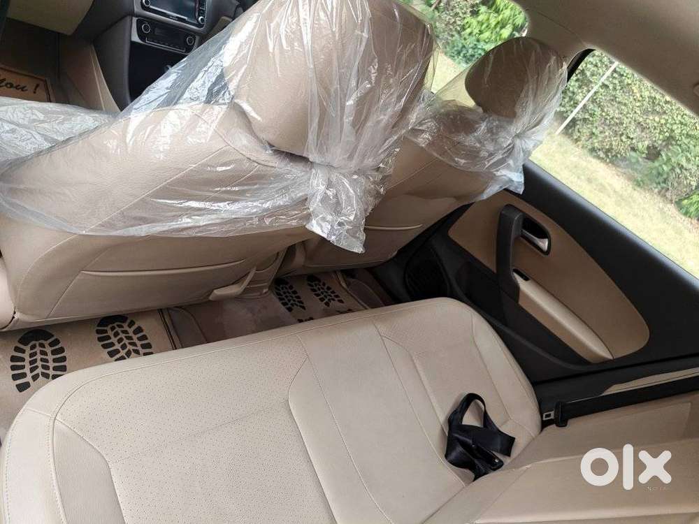 Volkswagen Vento 1.2 Tsi Highline Plus At, 2015, Petrol