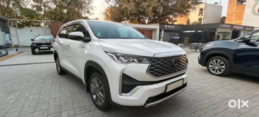 Toyota Innova Hycross 2.0 Zx Hybrid 7 Str, 2024, Electric