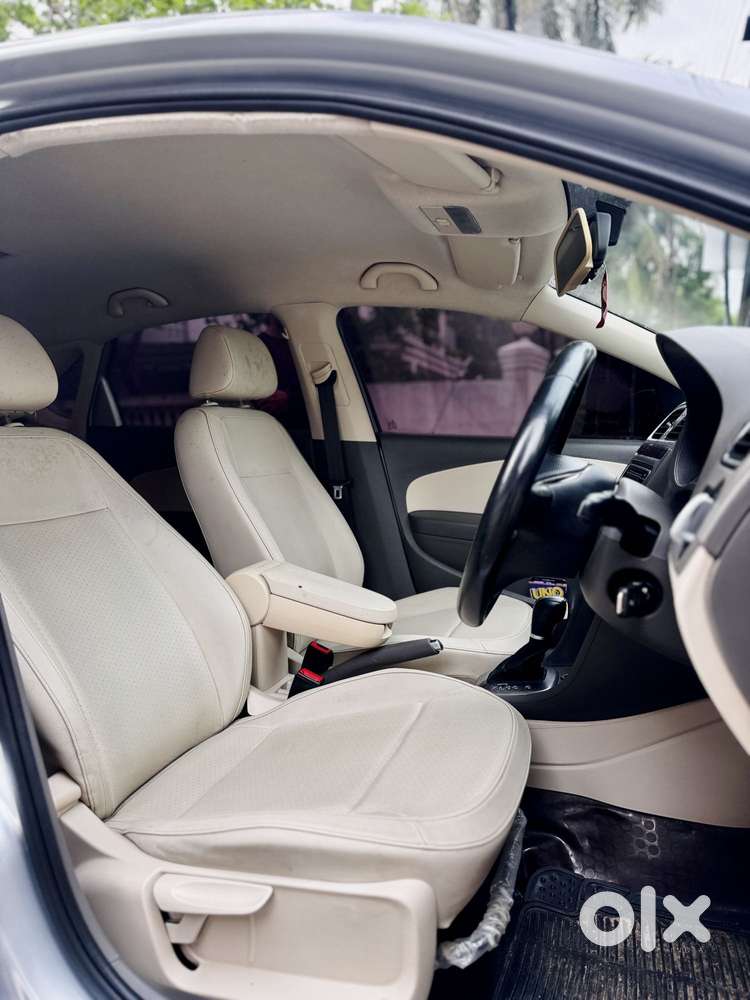 Volkswagen Vento 1.2 Tsi Highline At, 2015, Petrol