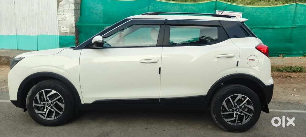 Mahindra Xuv300 W8 (o) 1.5 Diesel Amt, 2023, Diesel