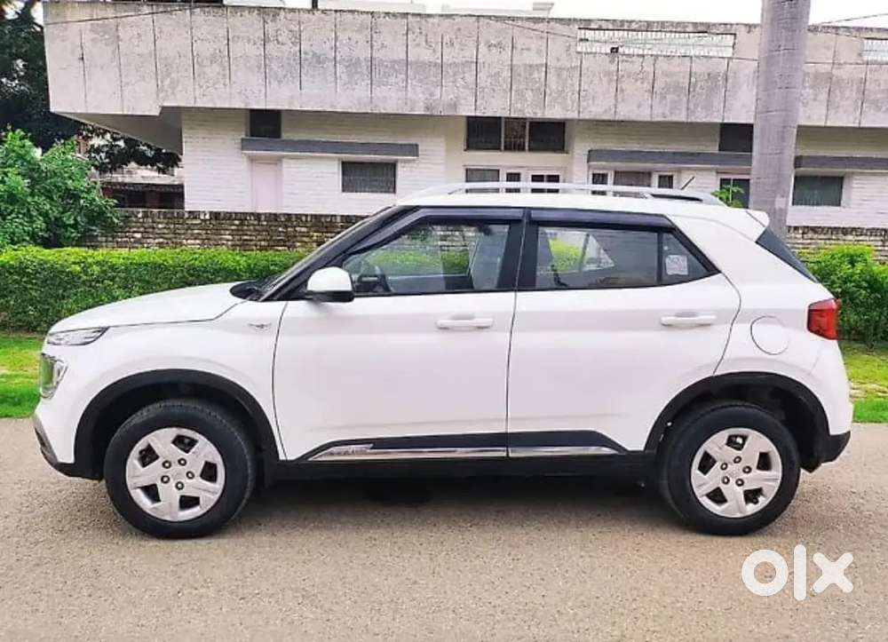 Hyundai Venue 2021 Petrol Good Condition