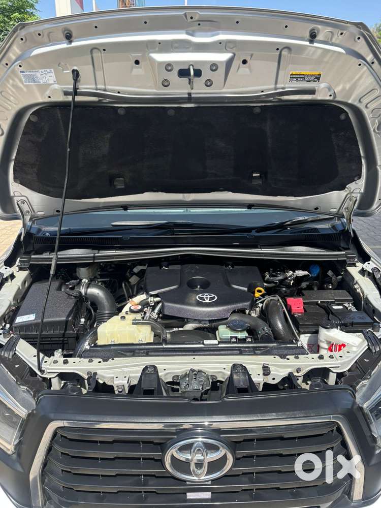 Toyota Innova Crysta [2020-ongoing] 2.4 Vx 8 Str, 2023, Diesel