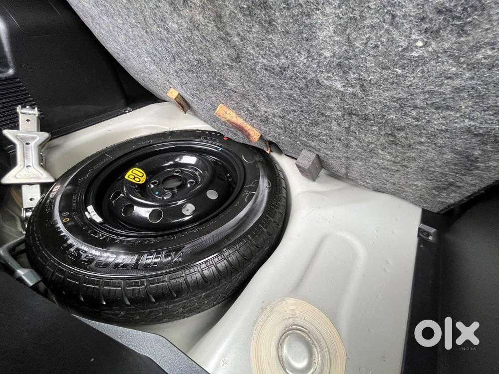 Maruti Suzuki Swift Vvt Zxi, 2016, Petrol